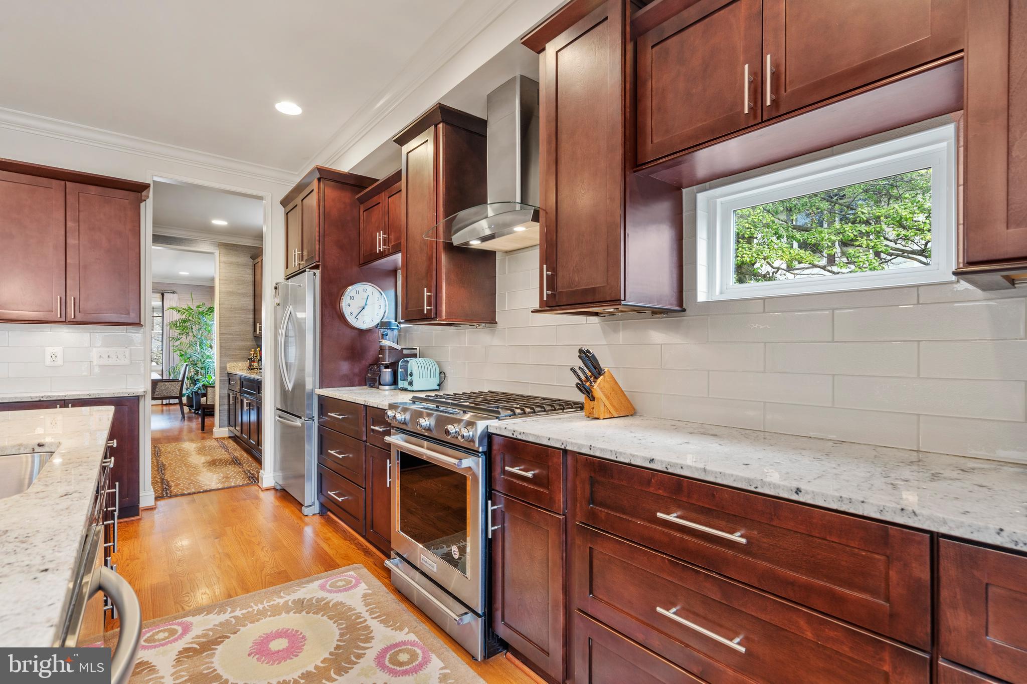 ADDISON HEIGHTS - Residential