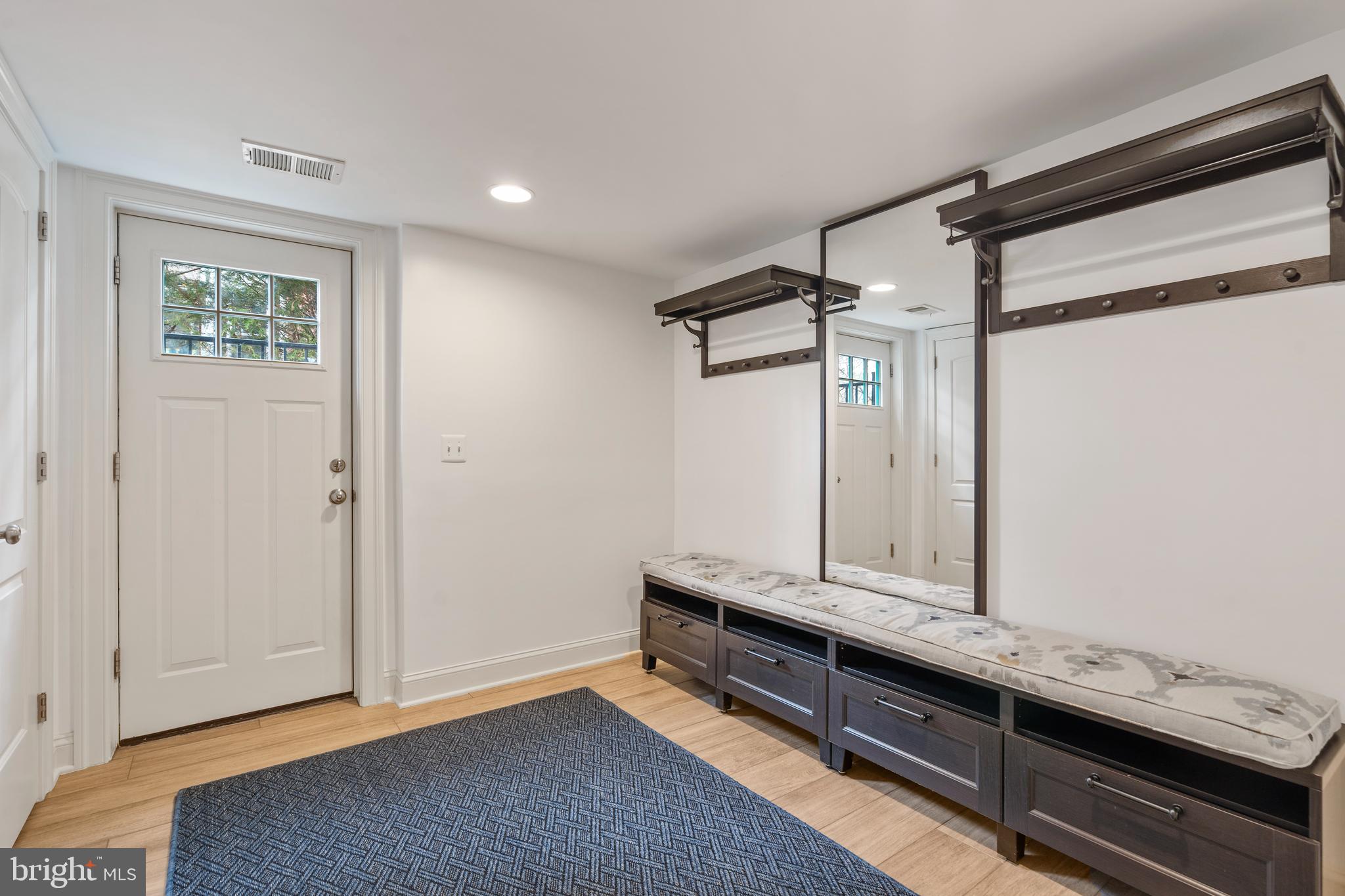 ADDISON HEIGHTS - Residential