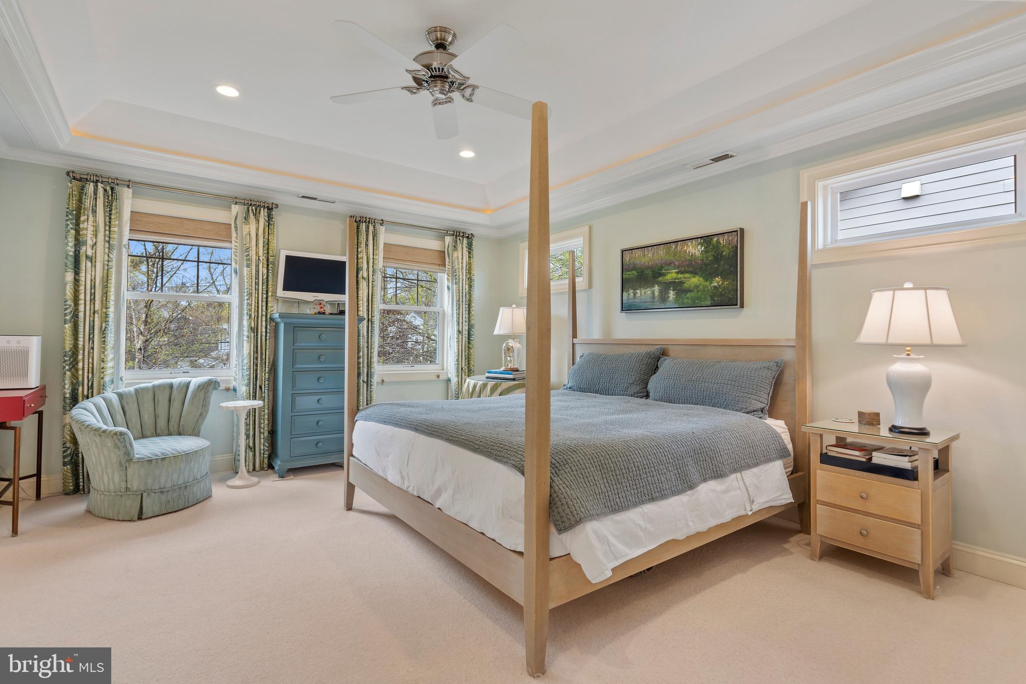 ADDISON HEIGHTS - Residential