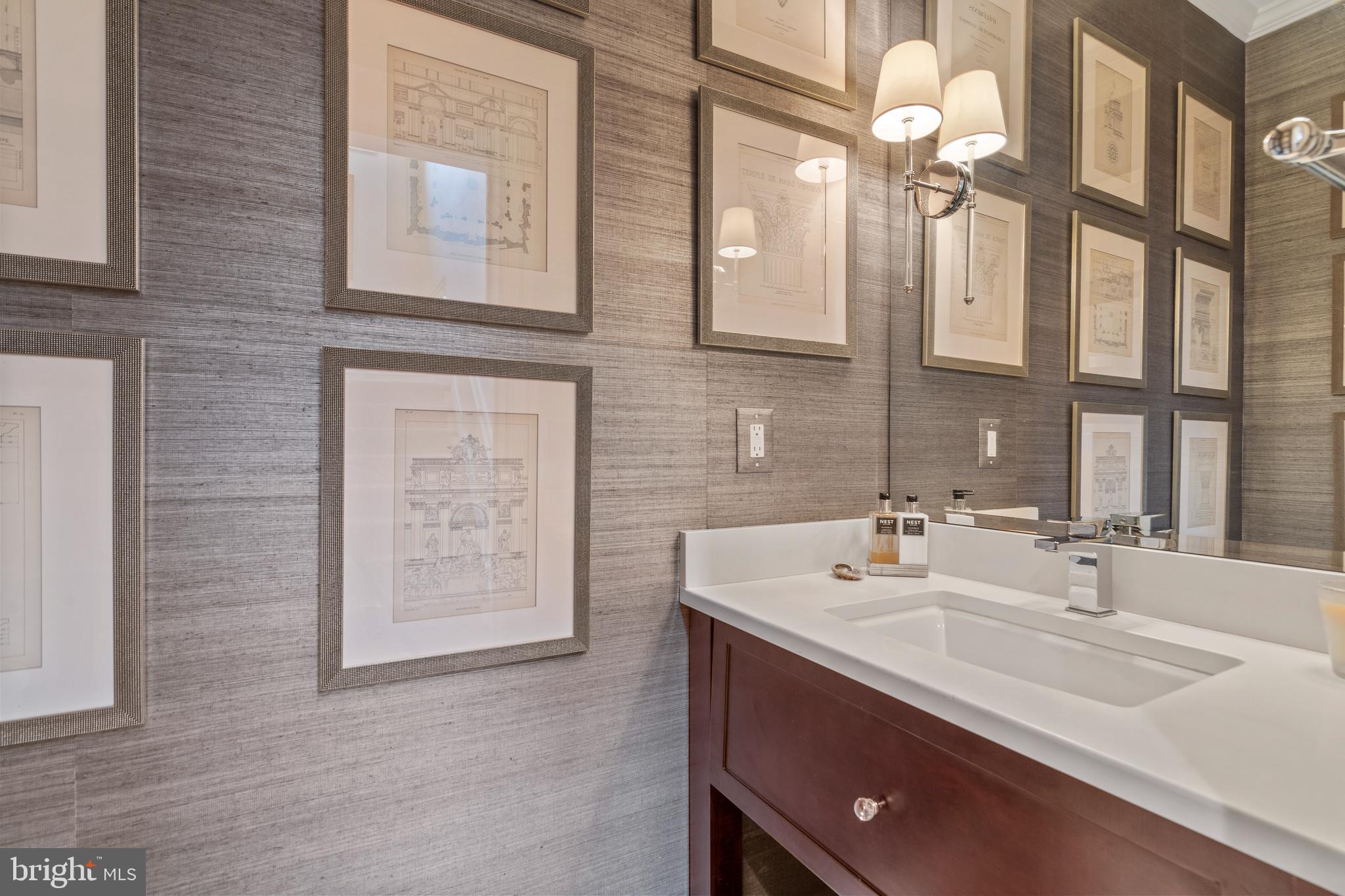 ADDISON HEIGHTS - Residential