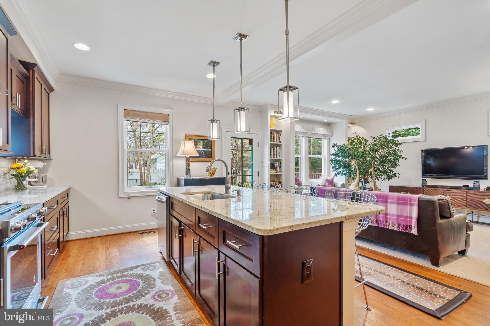 ADDISON HEIGHTS - Residential