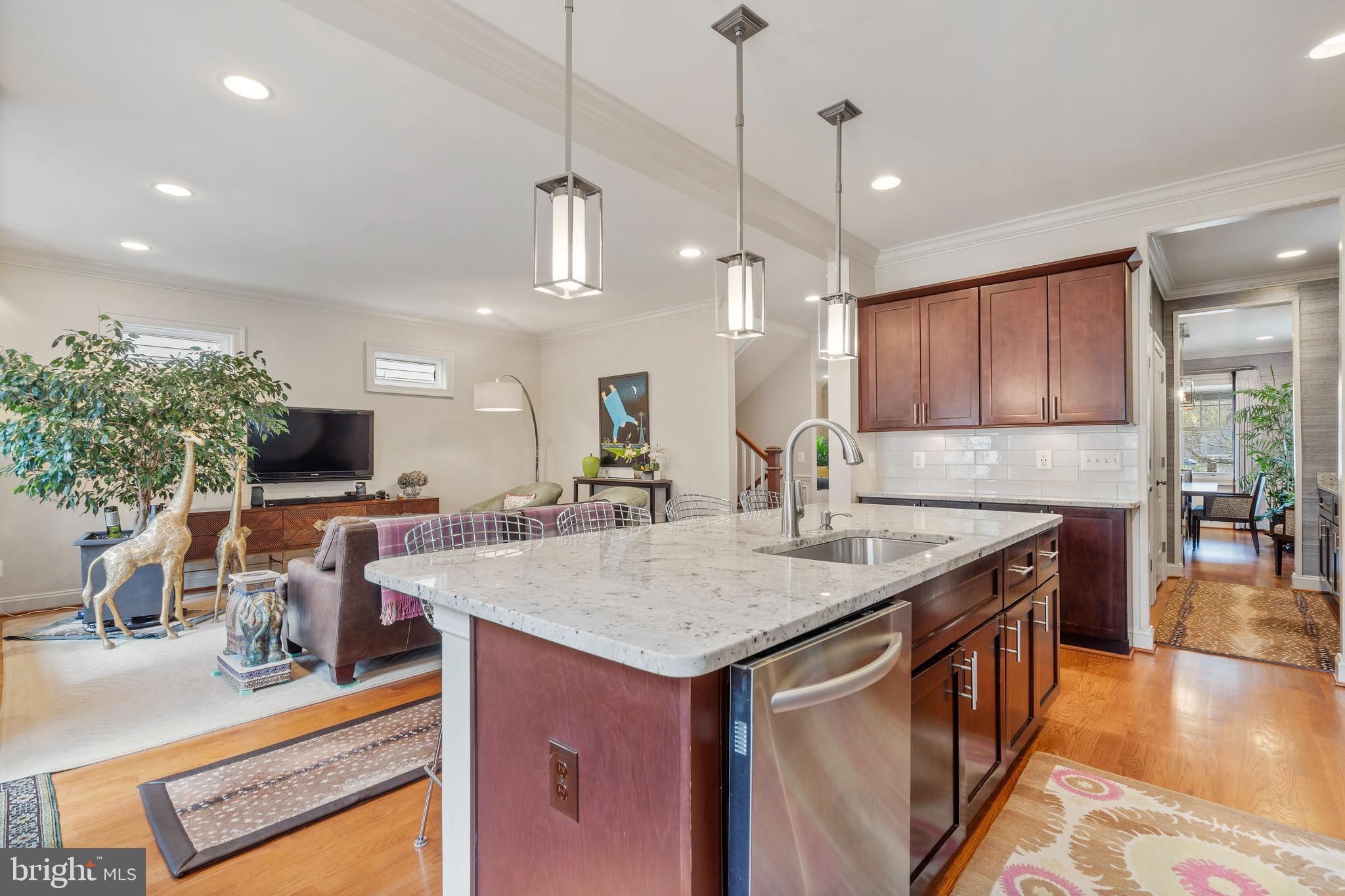 ADDISON HEIGHTS - Residential