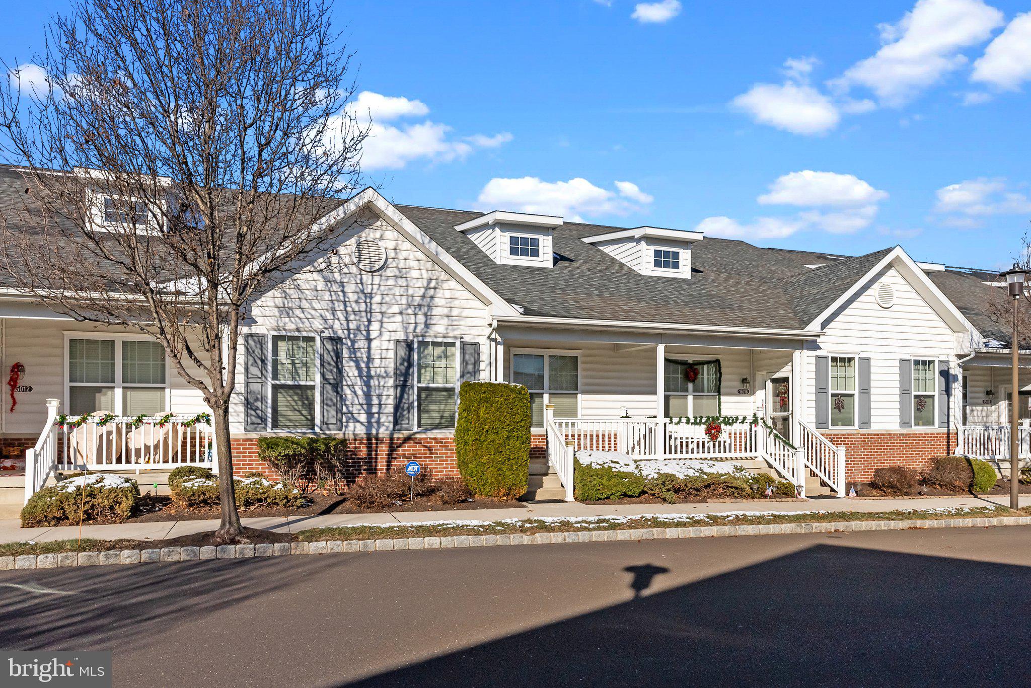 ARBOURS AT EAGLE POINT - Residential