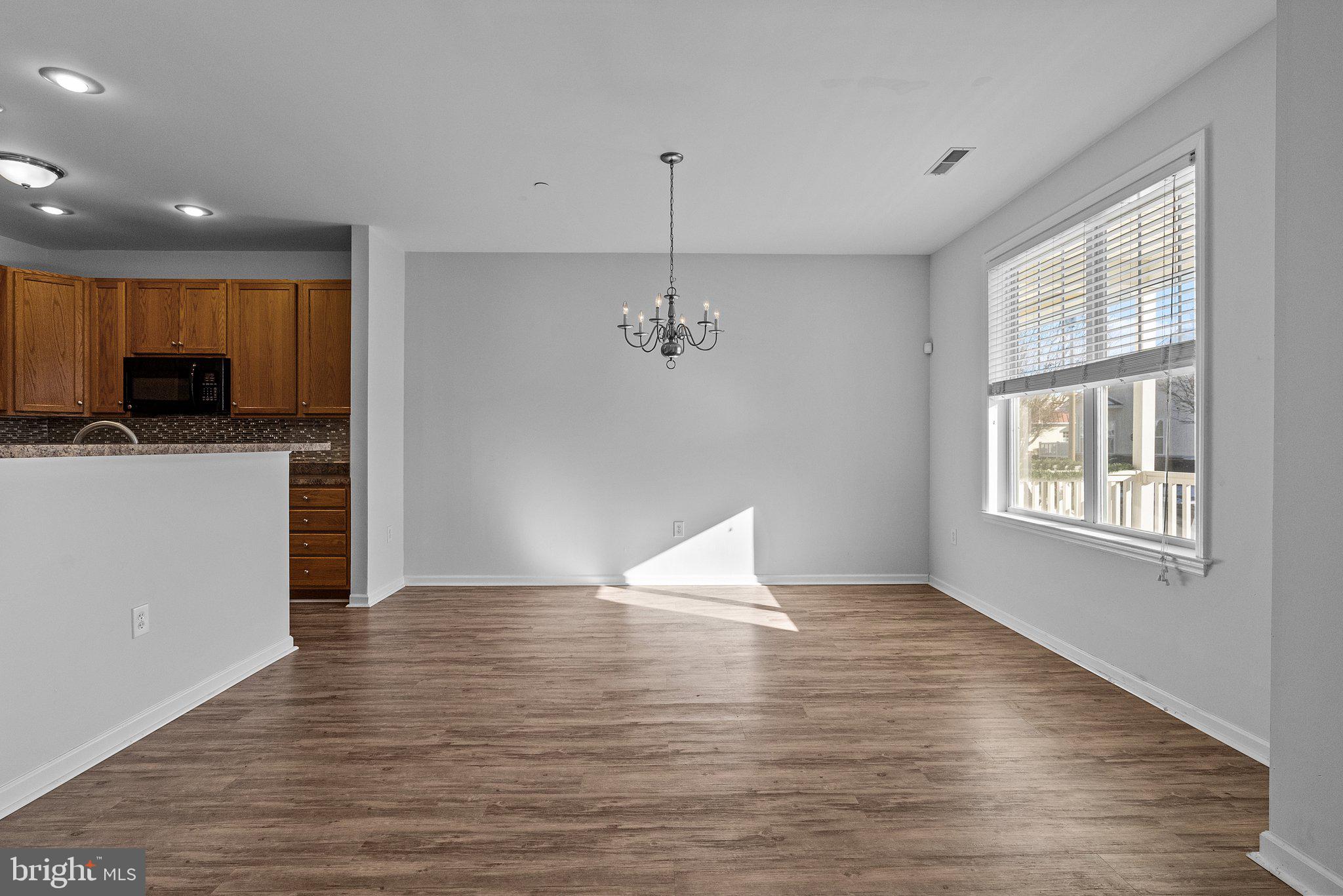 ARBOURS AT EAGLE POINT - Residential