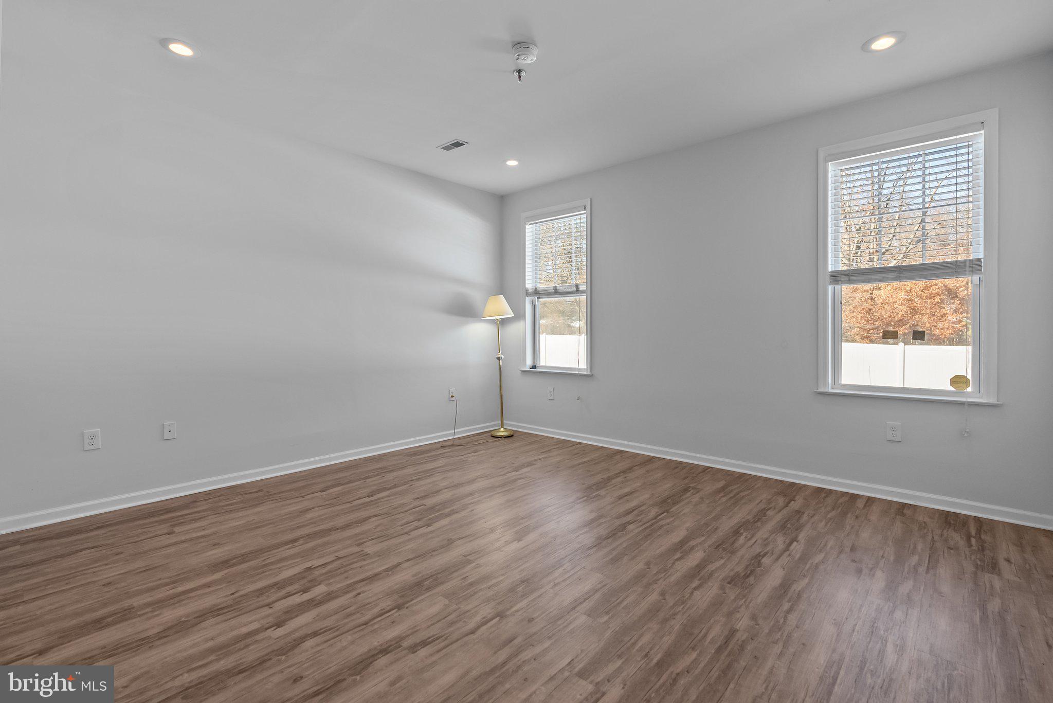 ARBOURS AT EAGLE POINT - Residential