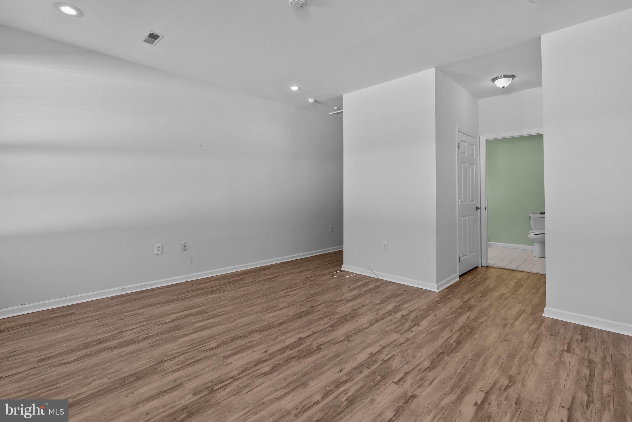 ARBOURS AT EAGLE POINT - Residential