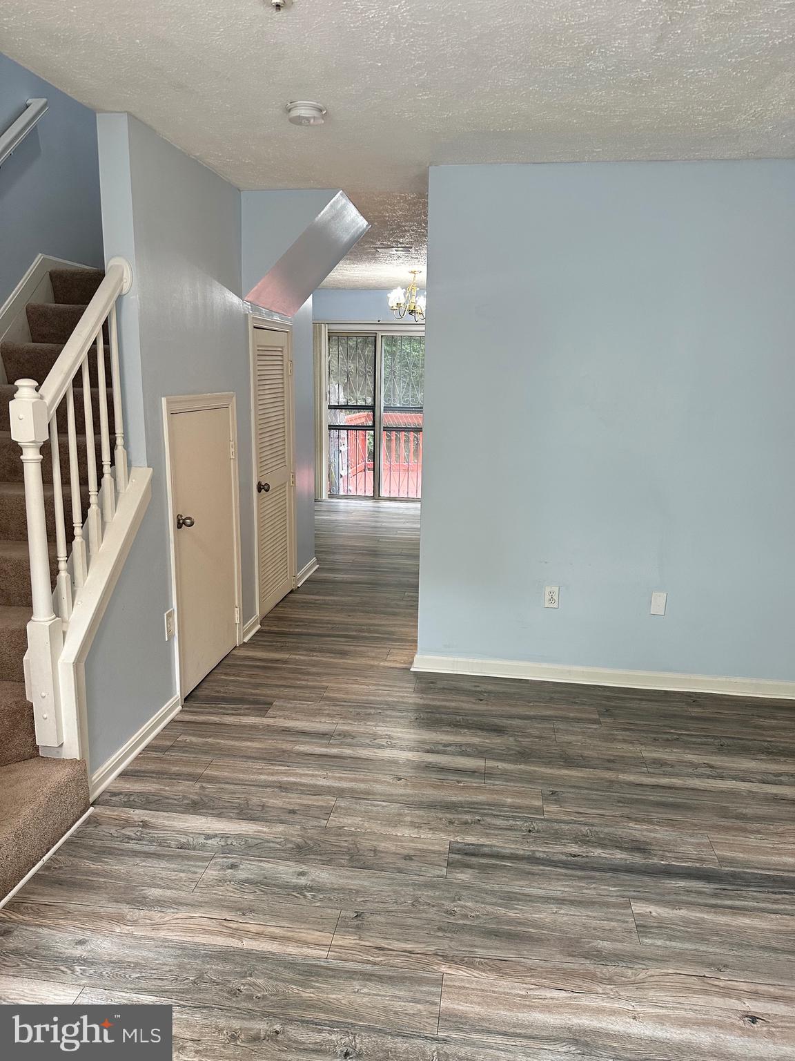 HILL OAKS CONDO PHASE 1- - Residential Lease