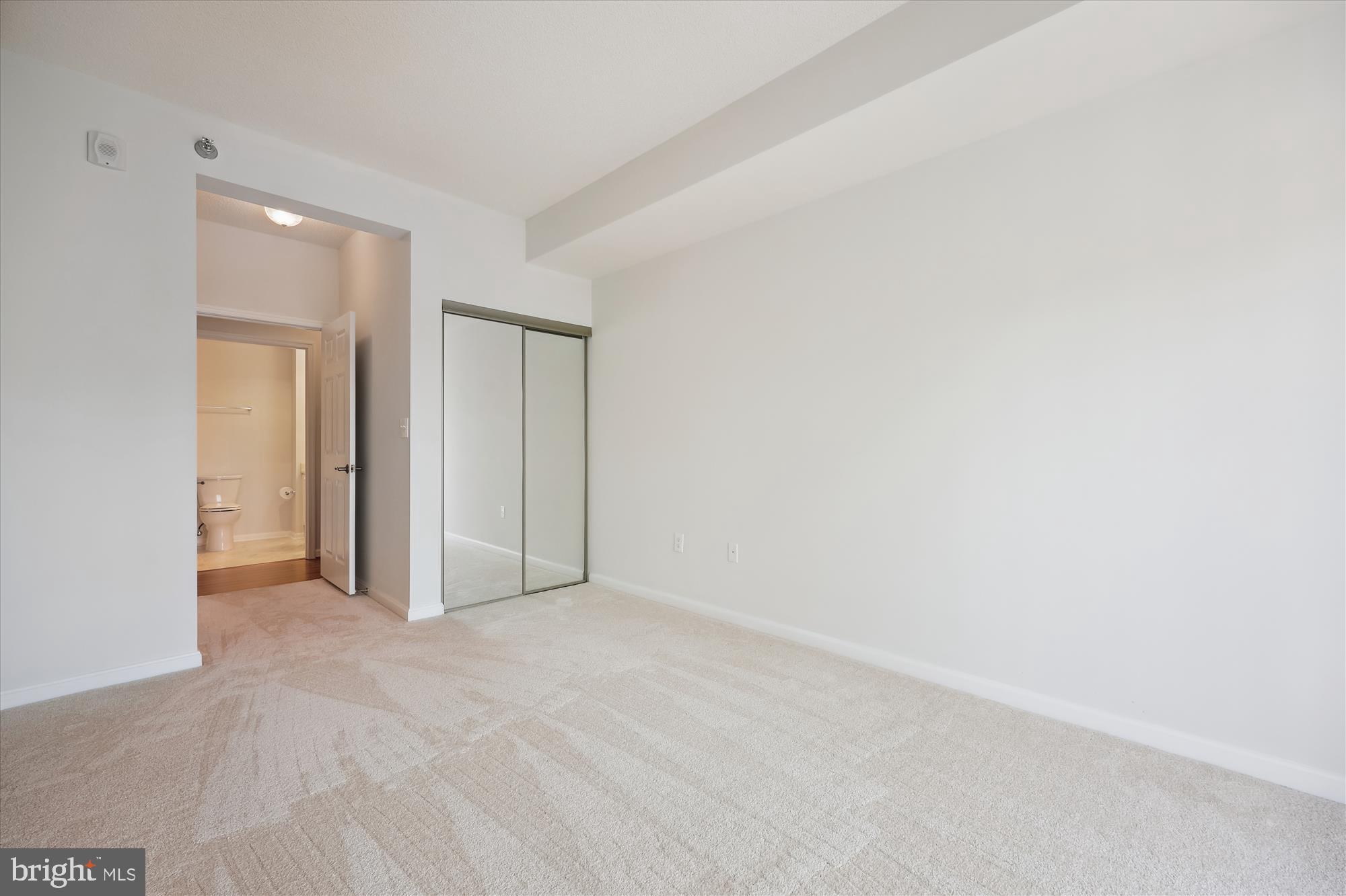 TURNBERRY COURTS AT LEIS - Residential