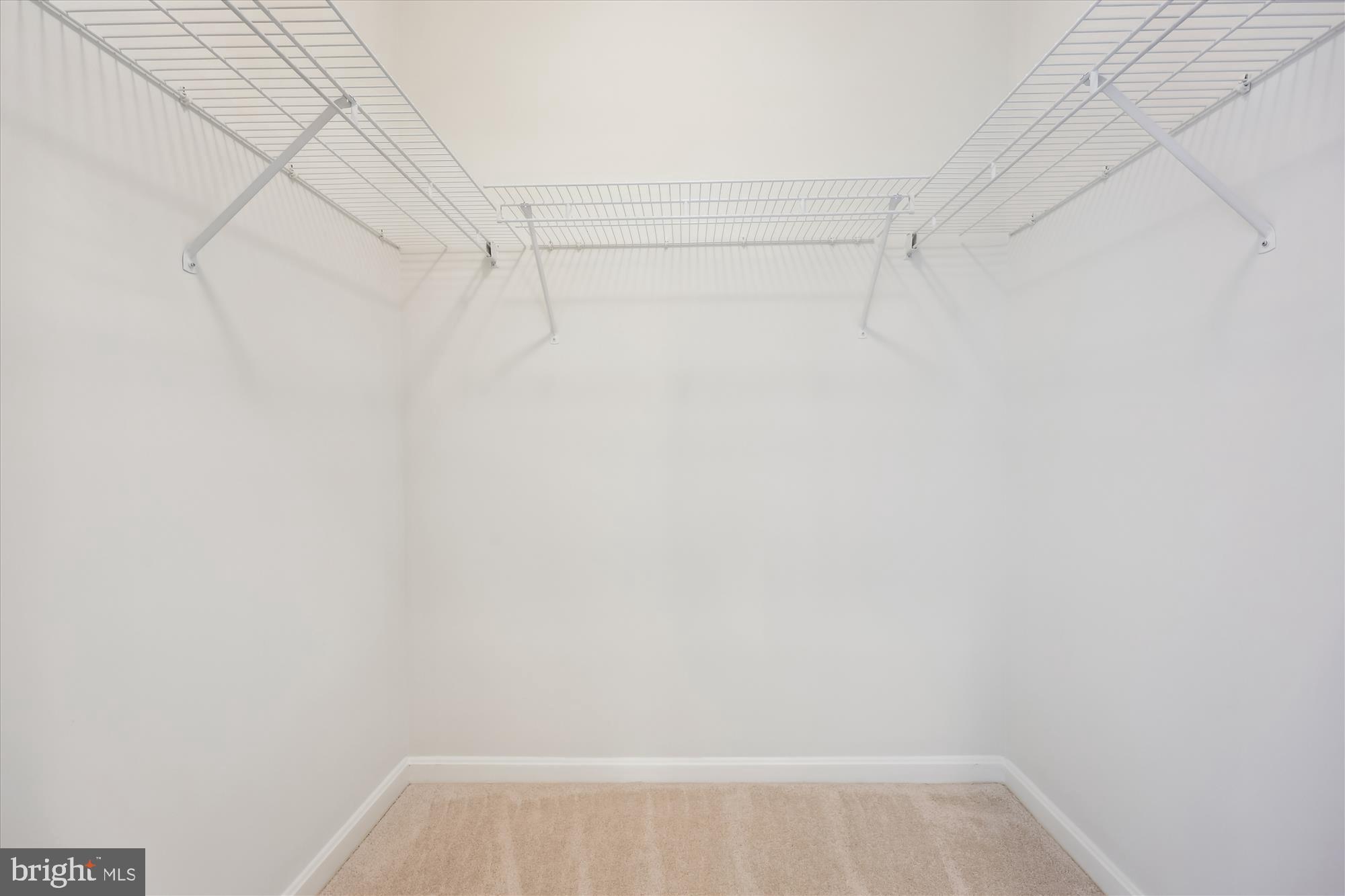 TURNBERRY COURTS AT LEIS - Residential