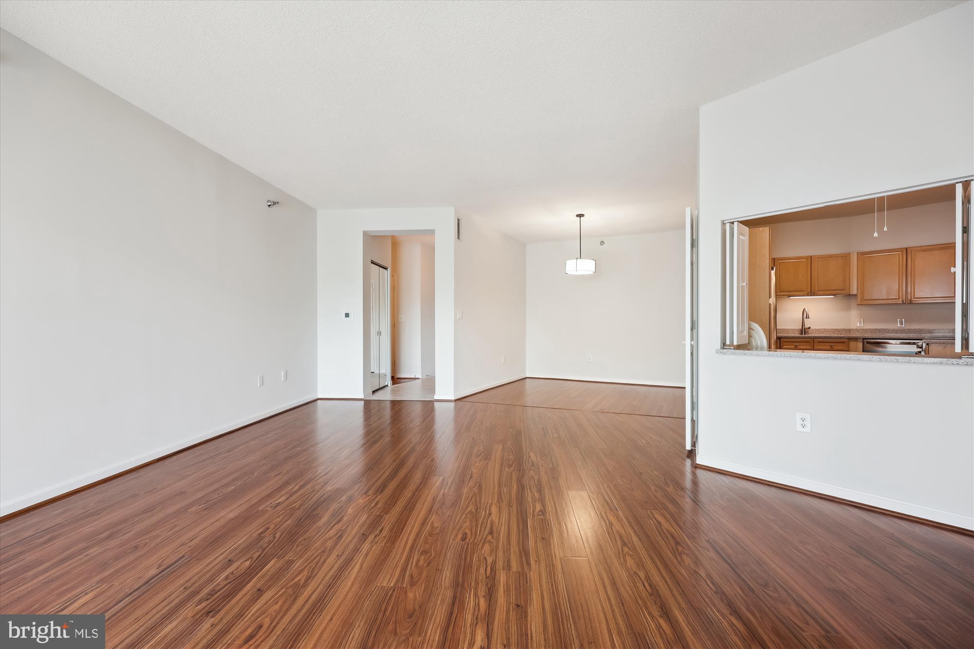 TURNBERRY COURTS AT LEIS - Residential