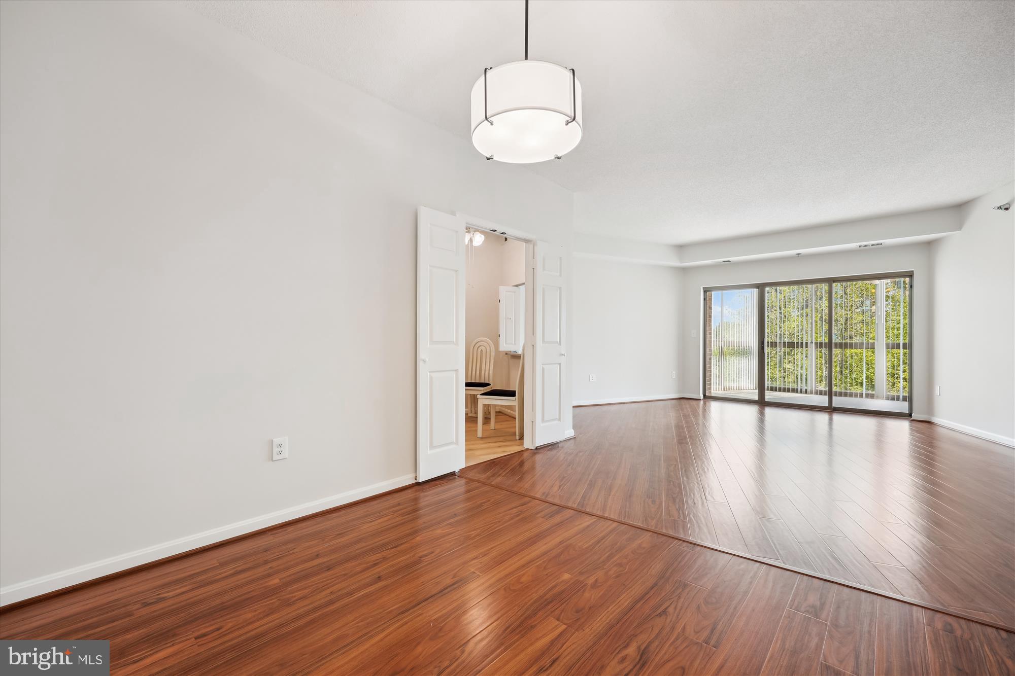 TURNBERRY COURTS AT LEIS - Residential