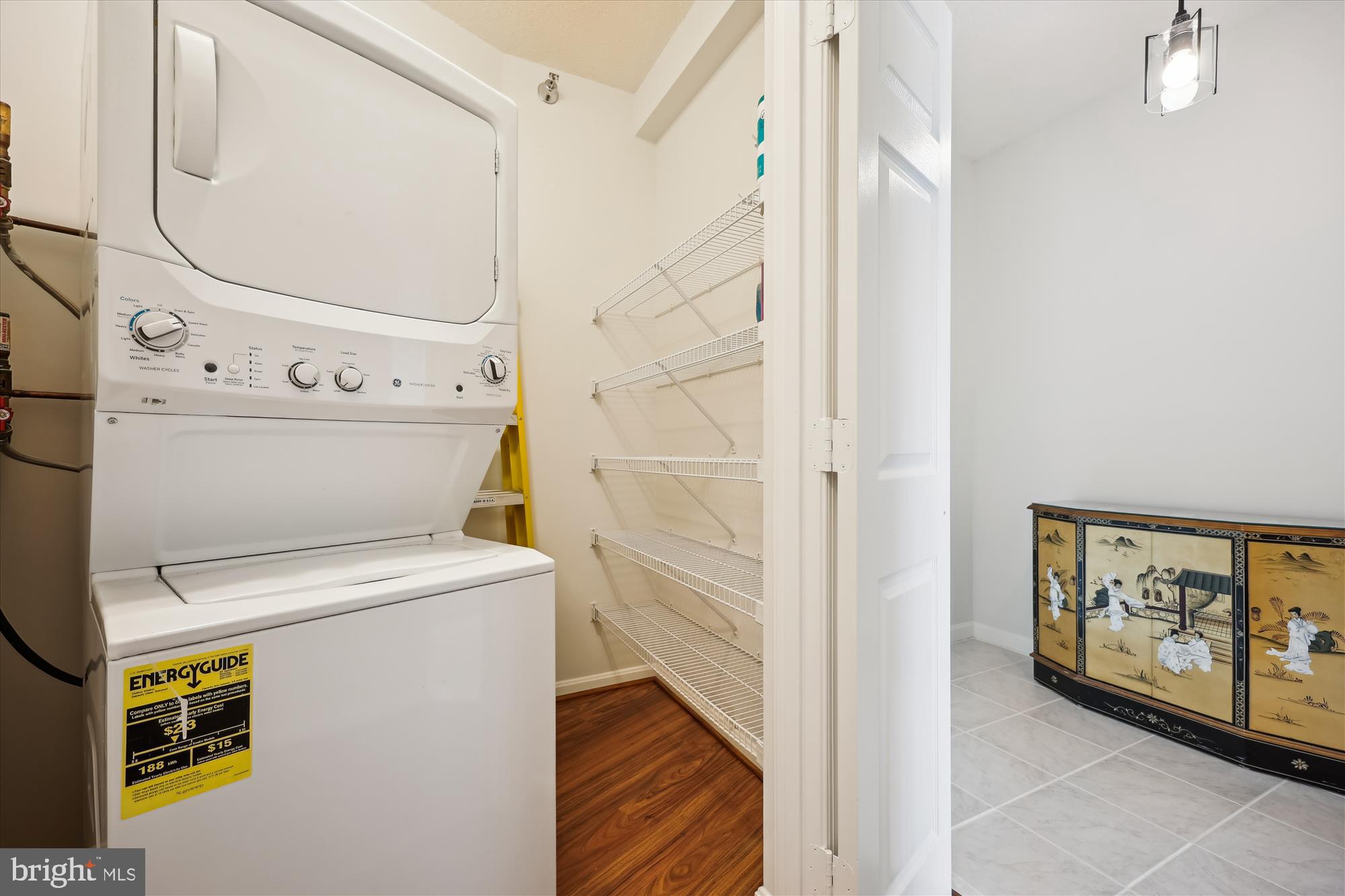 TURNBERRY COURTS AT LEIS - Residential