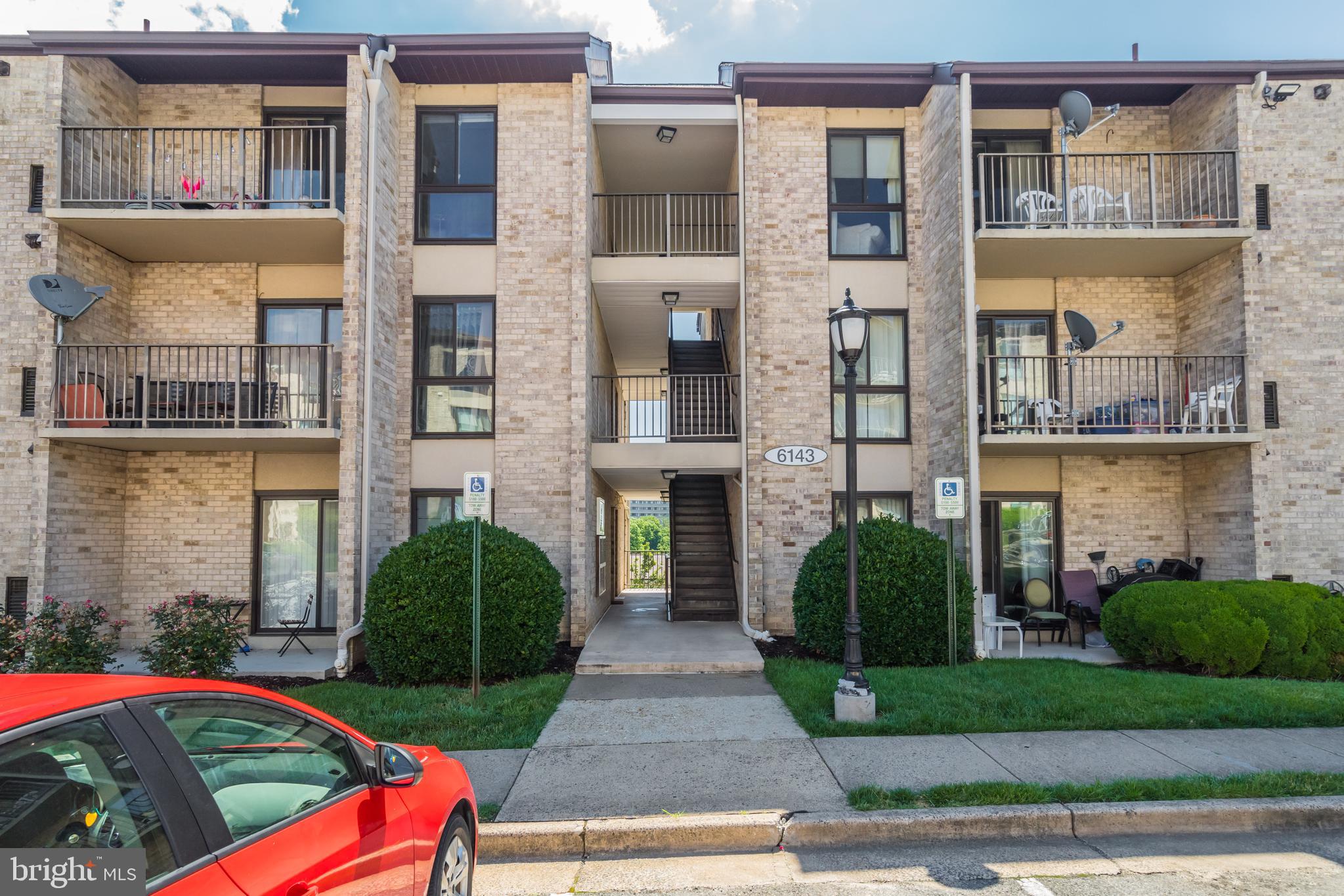 EDSALL BLUFF - Residential