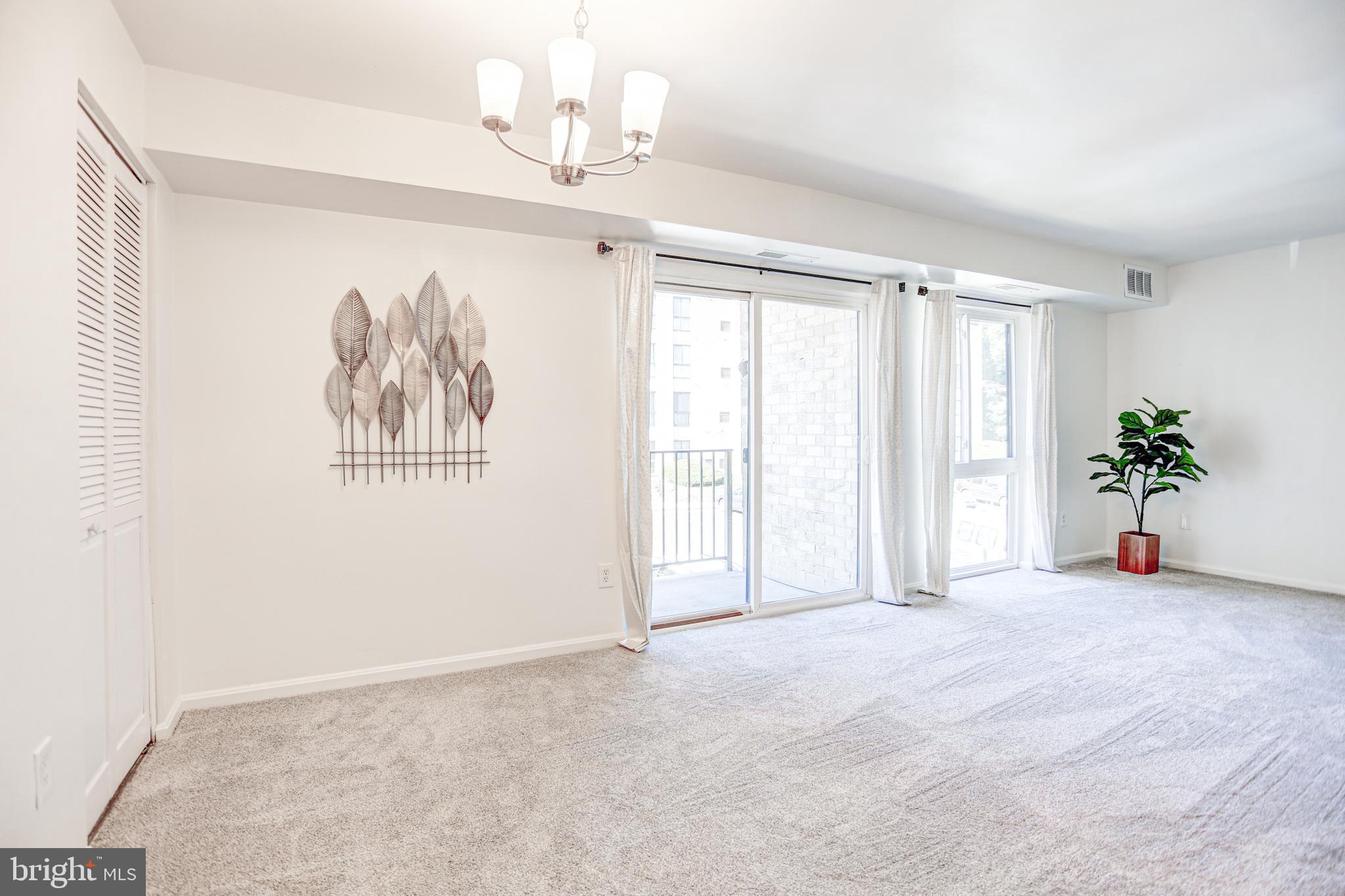 EDSALL BLUFF - Residential