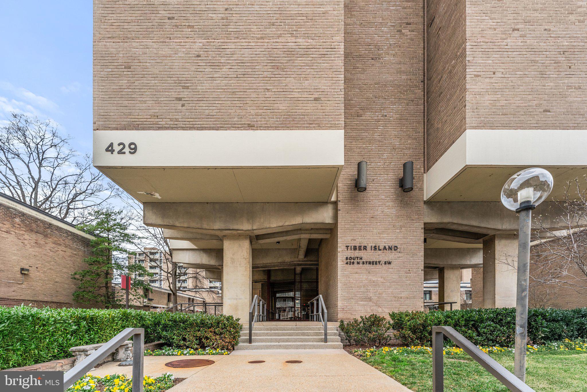 429 N STREET SW S504