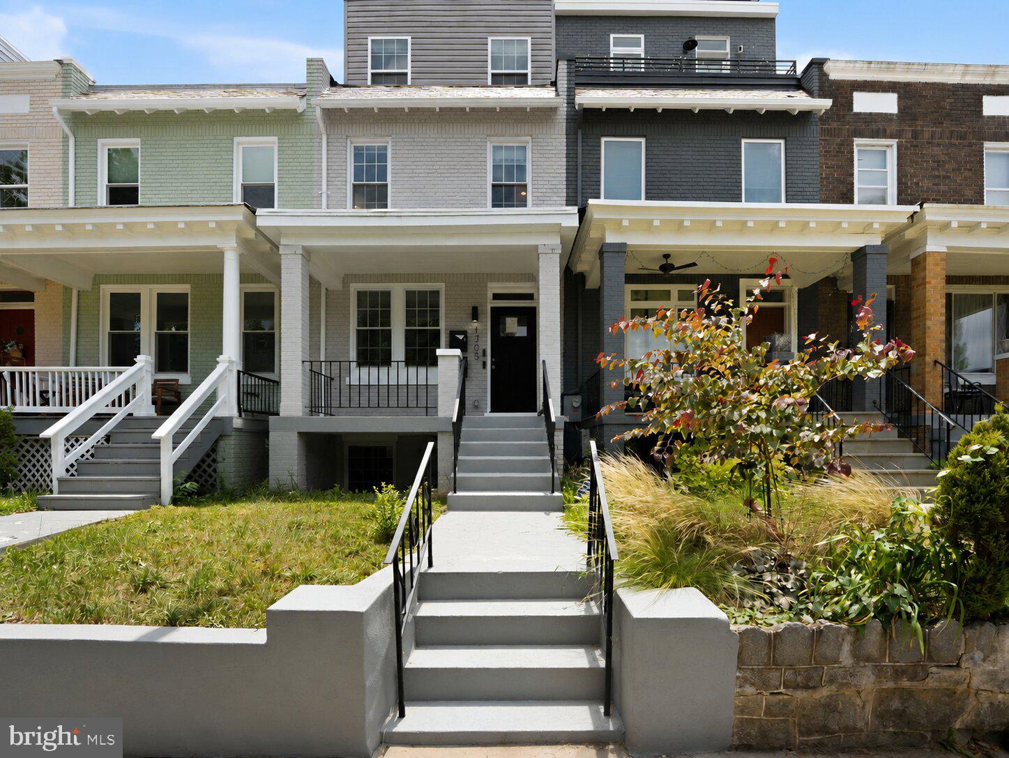 1705 D STREET SE 1