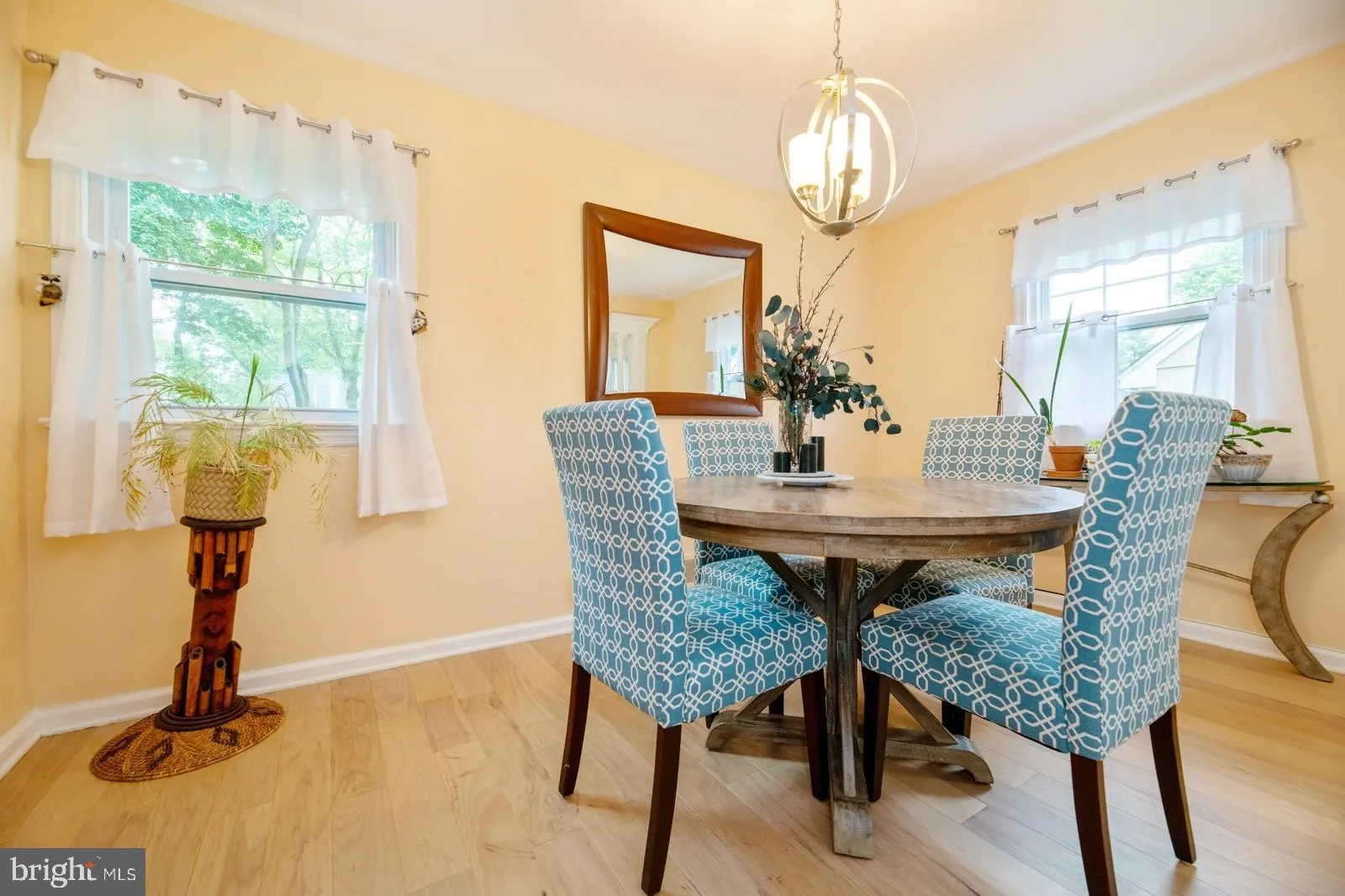 Hightstown, New Jersey 08520, United States, 3 Bedrooms Bedrooms, ,2 BathroomsBathrooms,Residential,Pending,131453