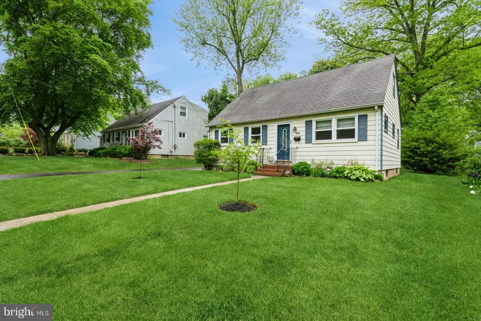 Hightstown, New Jersey 08520, United States, 3 Bedrooms Bedrooms, ,2 BathroomsBathrooms,Residential,Pending,131453