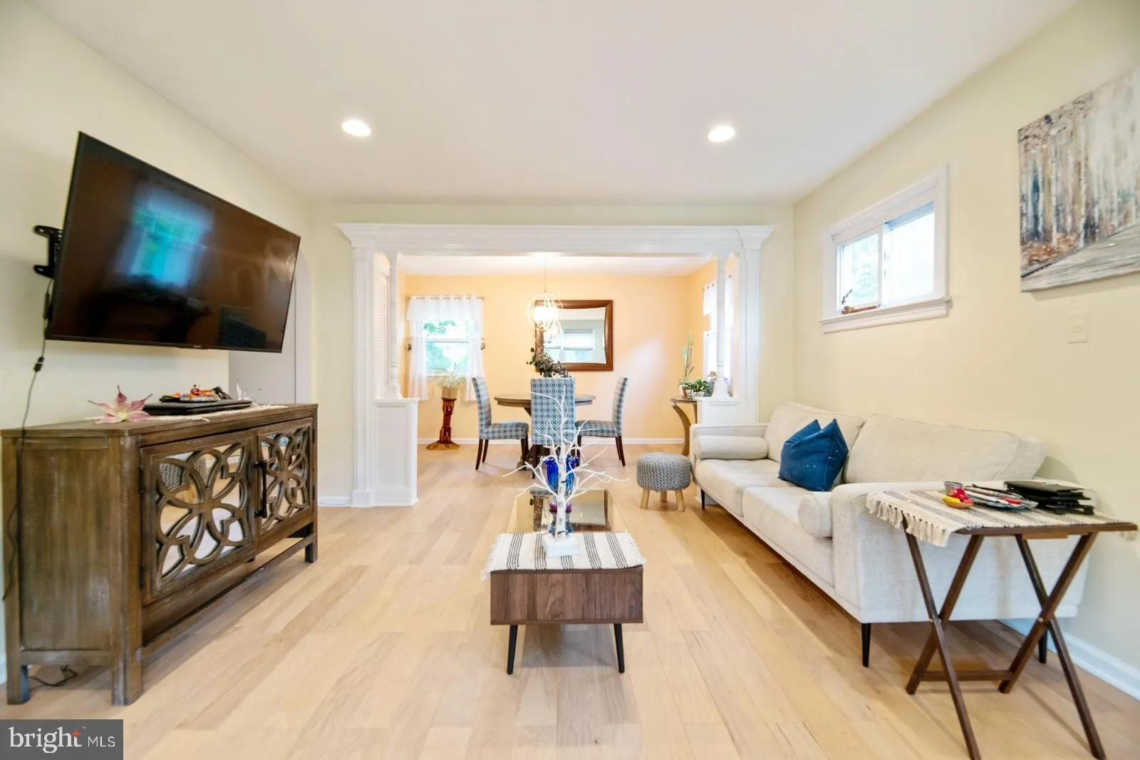 Hightstown, New Jersey 08520, United States, 3 Bedrooms Bedrooms, ,2 BathroomsBathrooms,Residential,Pending,131453