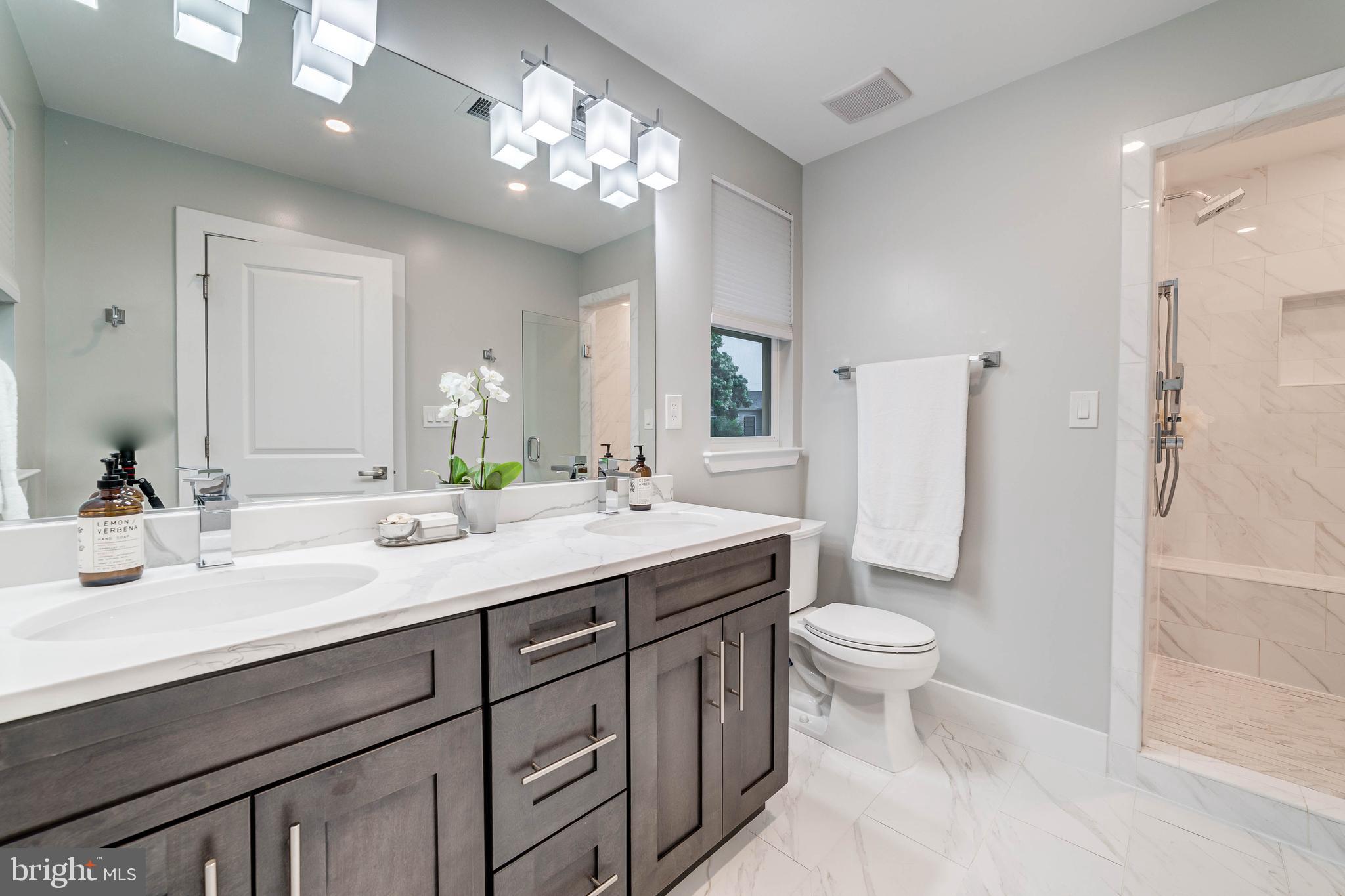 ROSEMONT - Residential