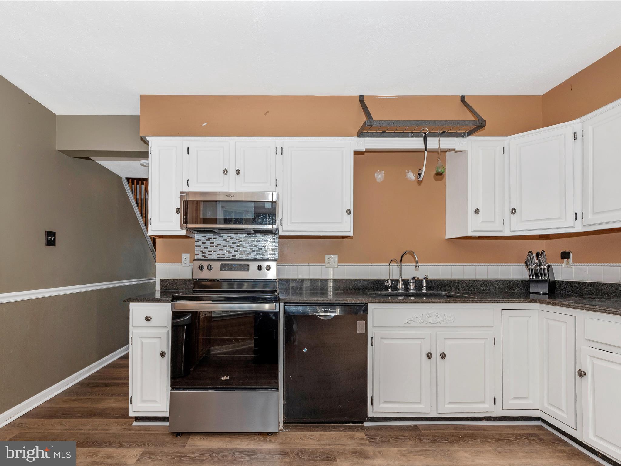 FURNACE HILLS - Residential