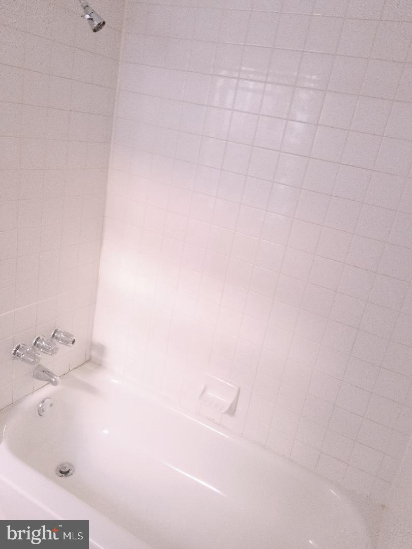 PASSYUNK SQUARE - Residential Lease