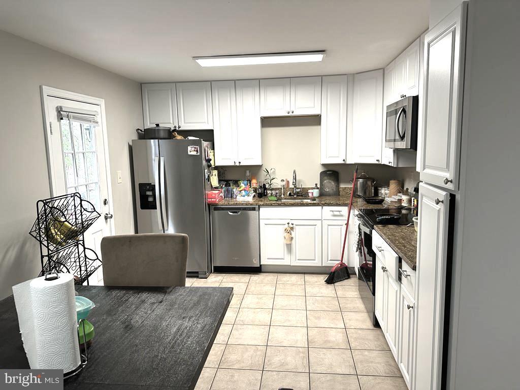 WAYSIDE VILLAGE - Residential