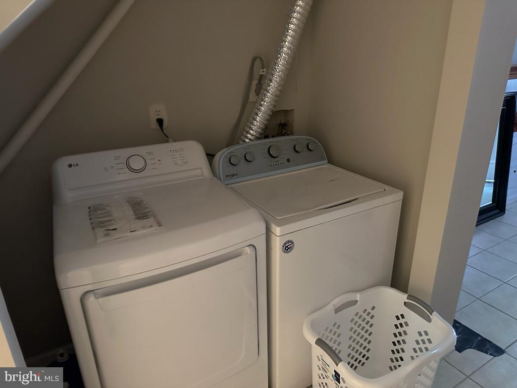 WAYSIDE VILLAGE - Residential