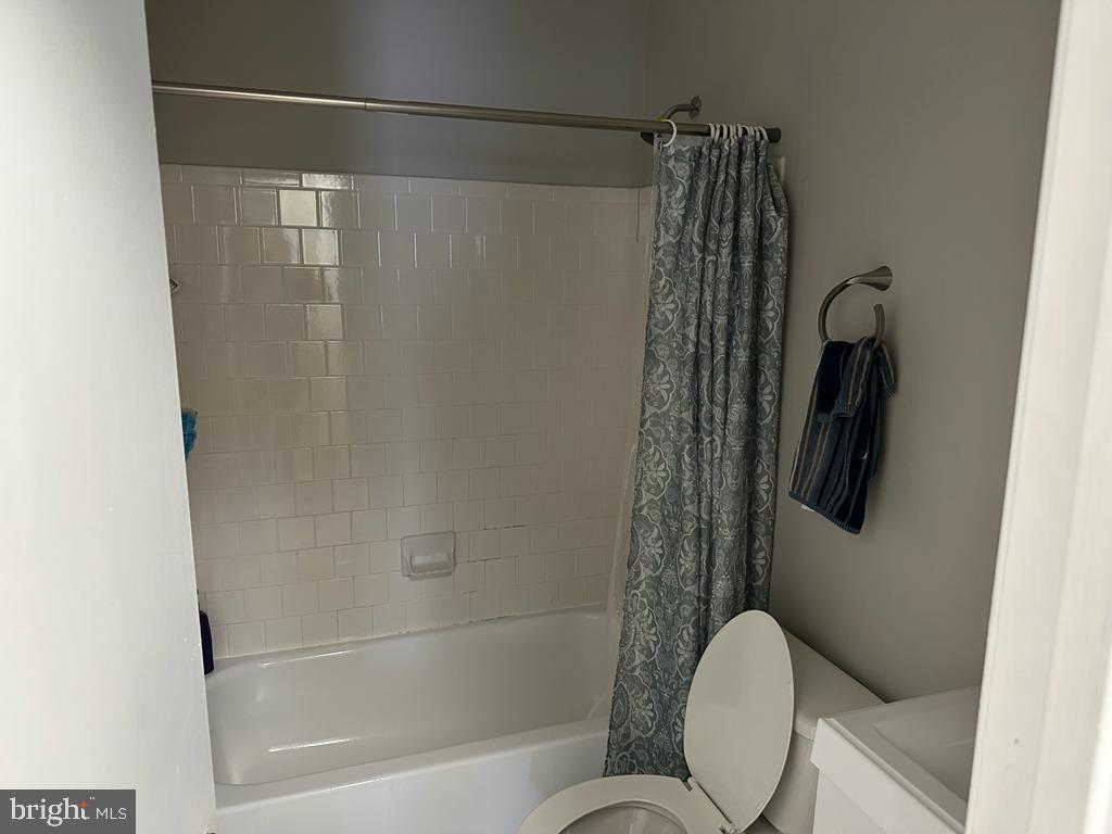 WAYSIDE VILLAGE - Residential