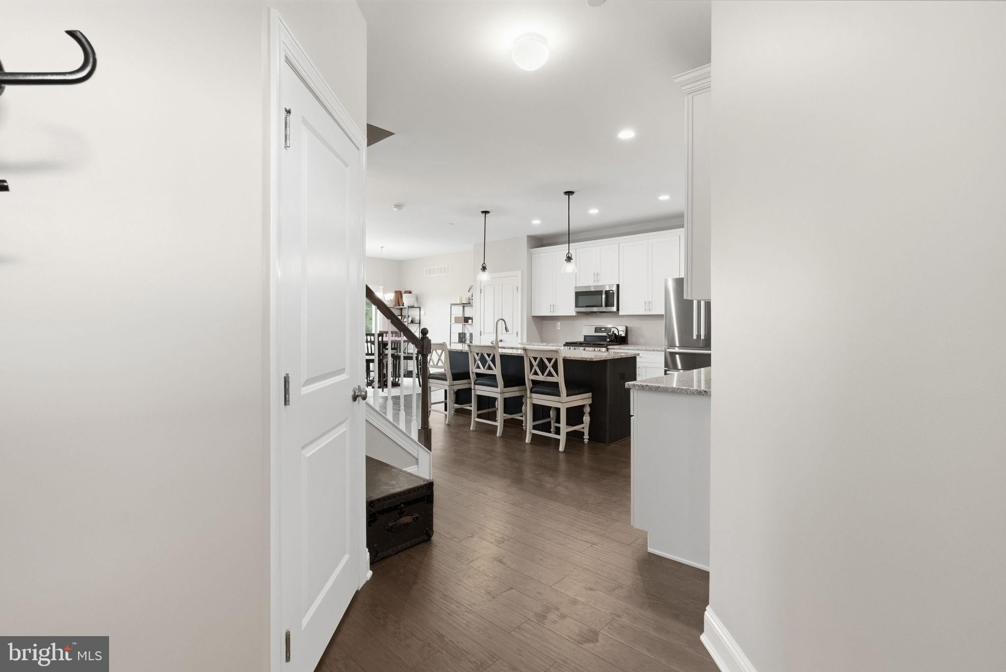 318 RIDGEWOOD DRIVE