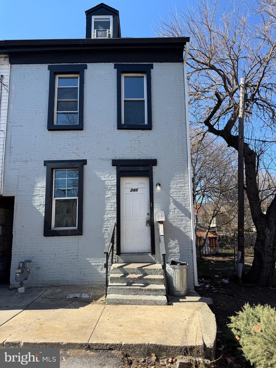 YORK - Residential Lease