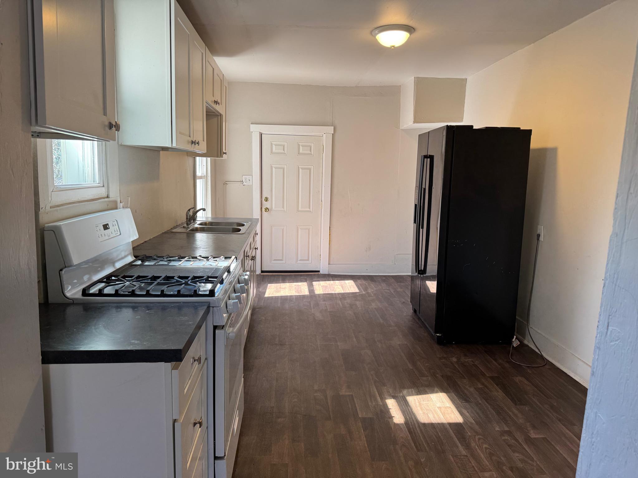 YORK - Residential Lease