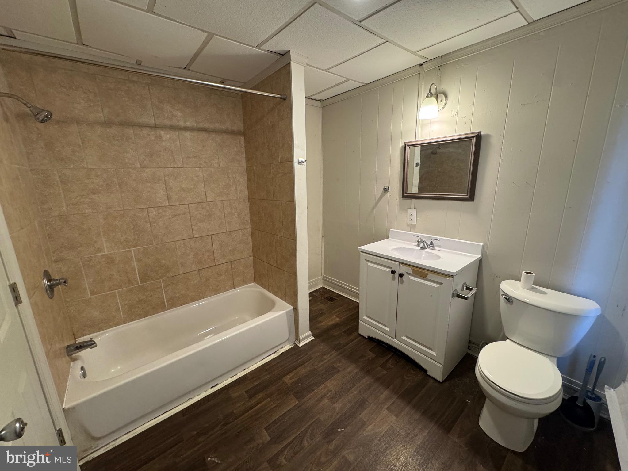 YORK - Residential Lease