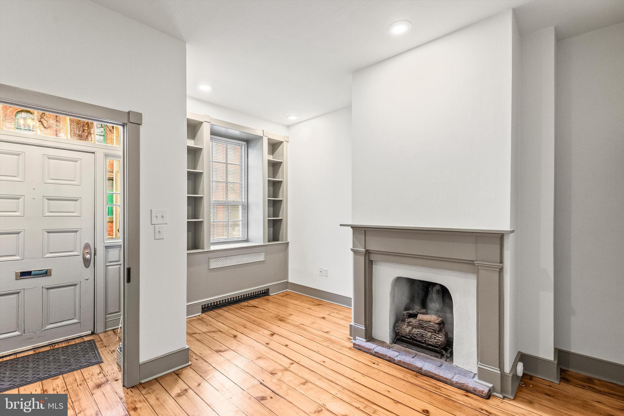 41 W PHILADELPHIA STREET