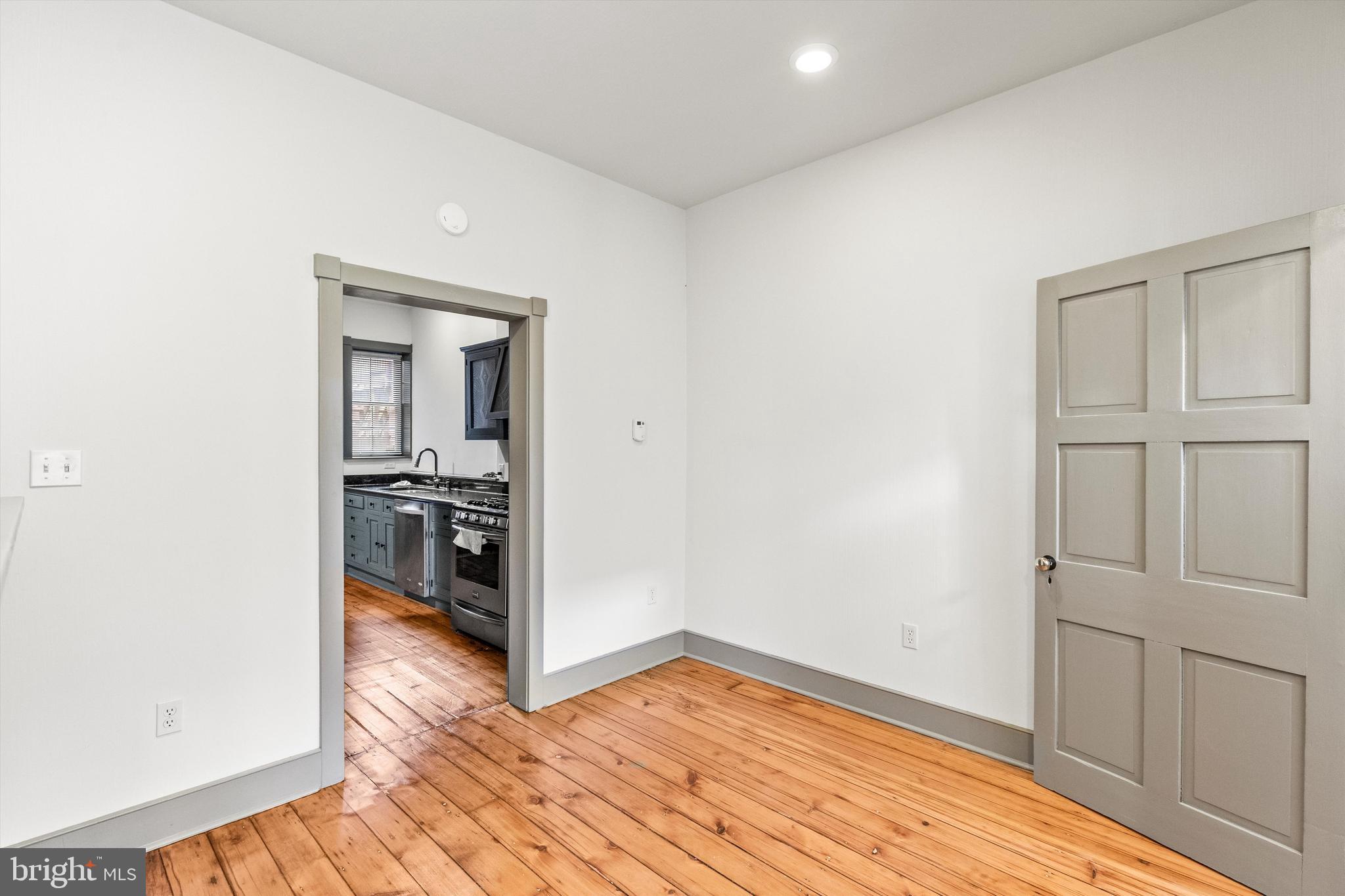 41 W PHILADELPHIA STREET