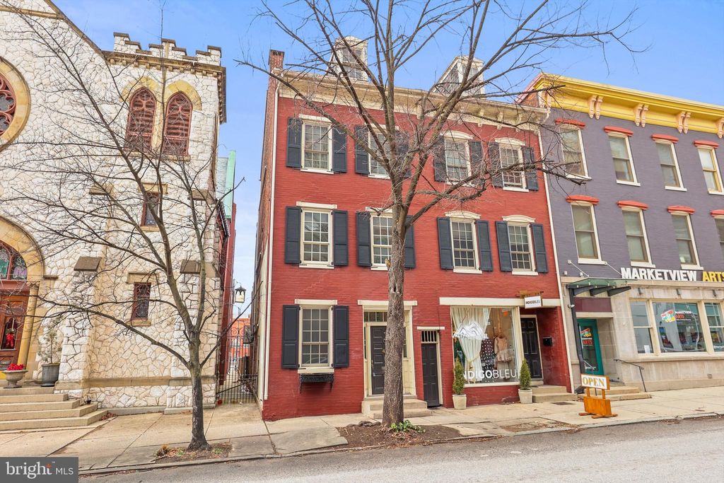 Photo of 41 W Philadelphia Street, YORK, PA 17401 (MLS # PAYK2091272)