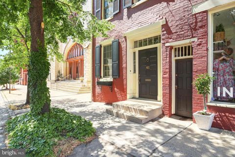 41 W PHILADELPHIA STREET YORK PA 17401