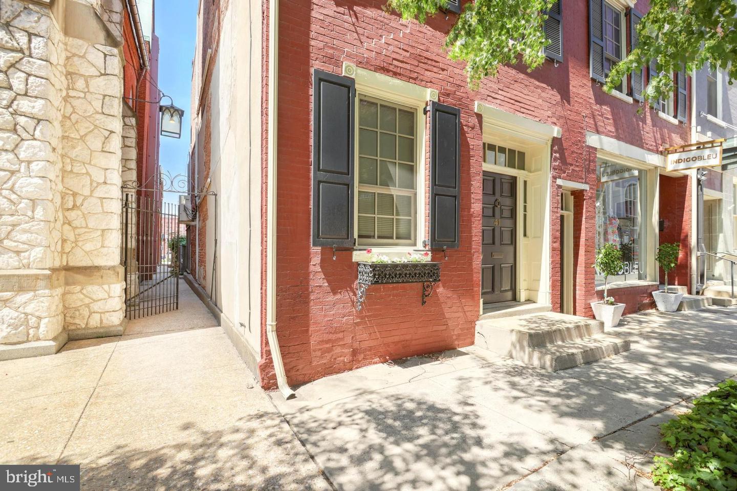 41 W PHILADELPHIA STREET