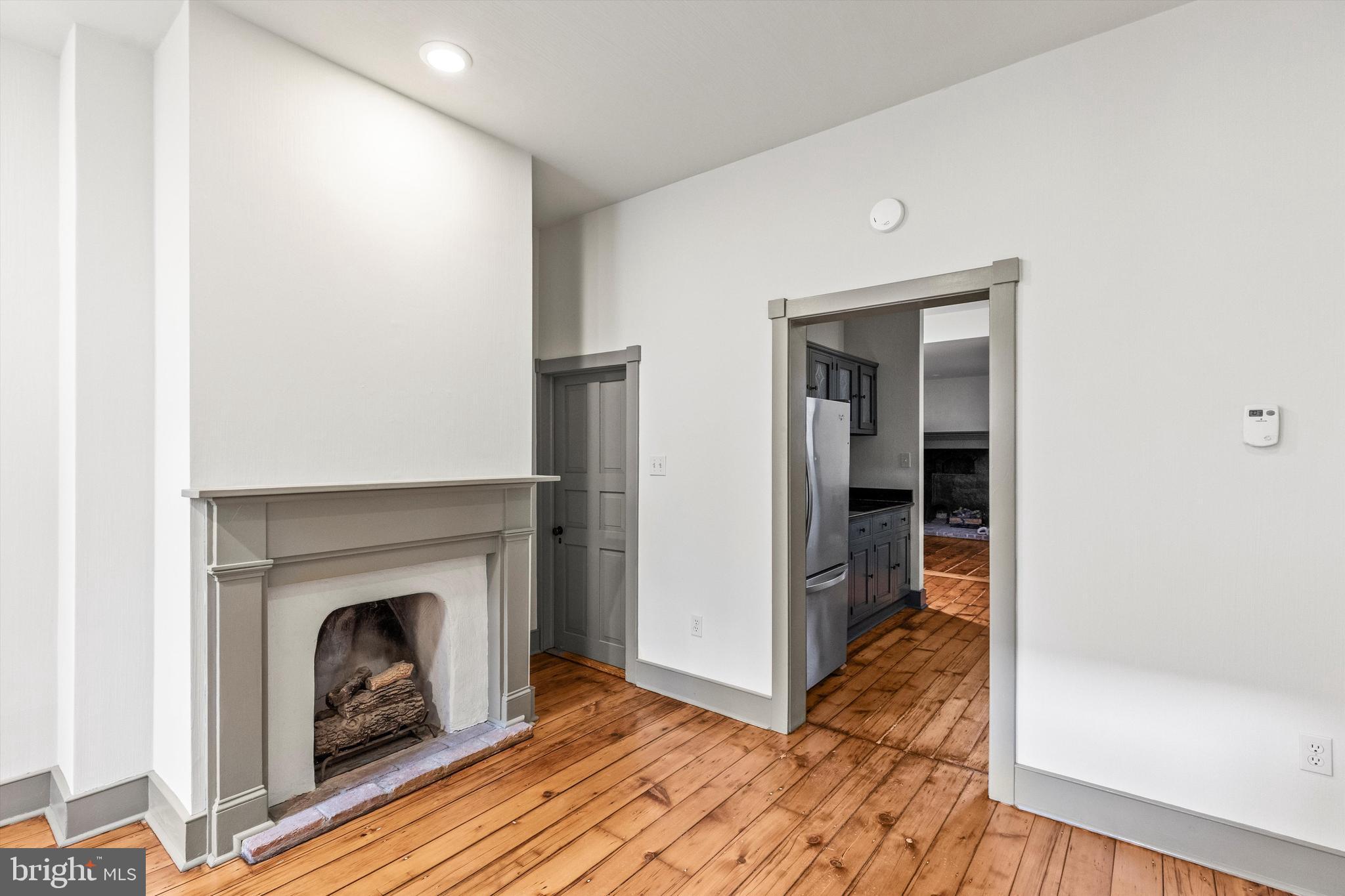 41 W PHILADELPHIA STREET