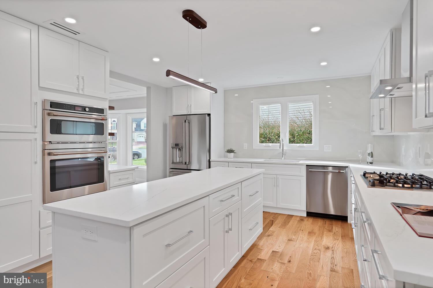 ROBIN GLEN - Residential