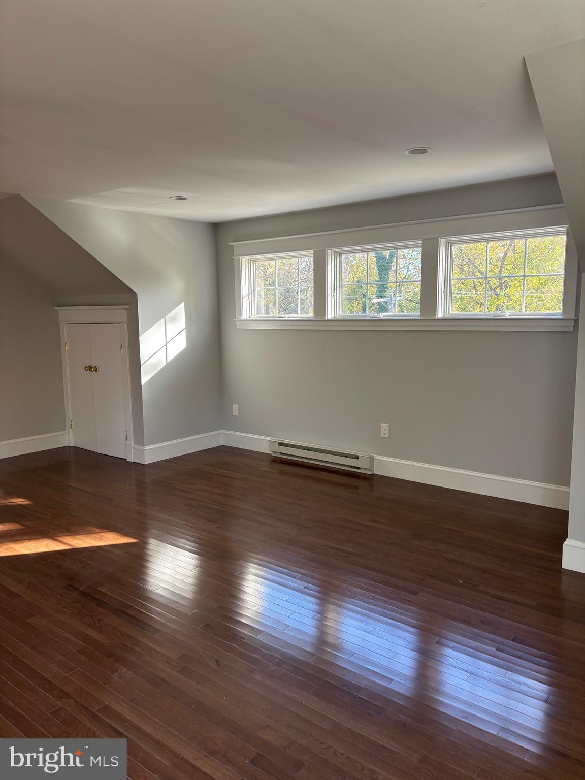 LINDAMOOR - Residential