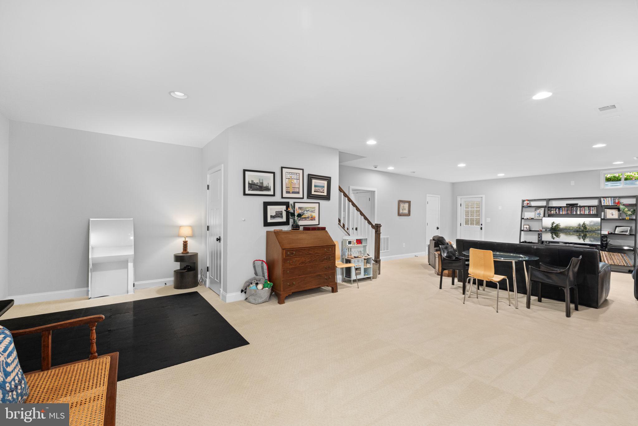 DEVONSHIRE - Residential