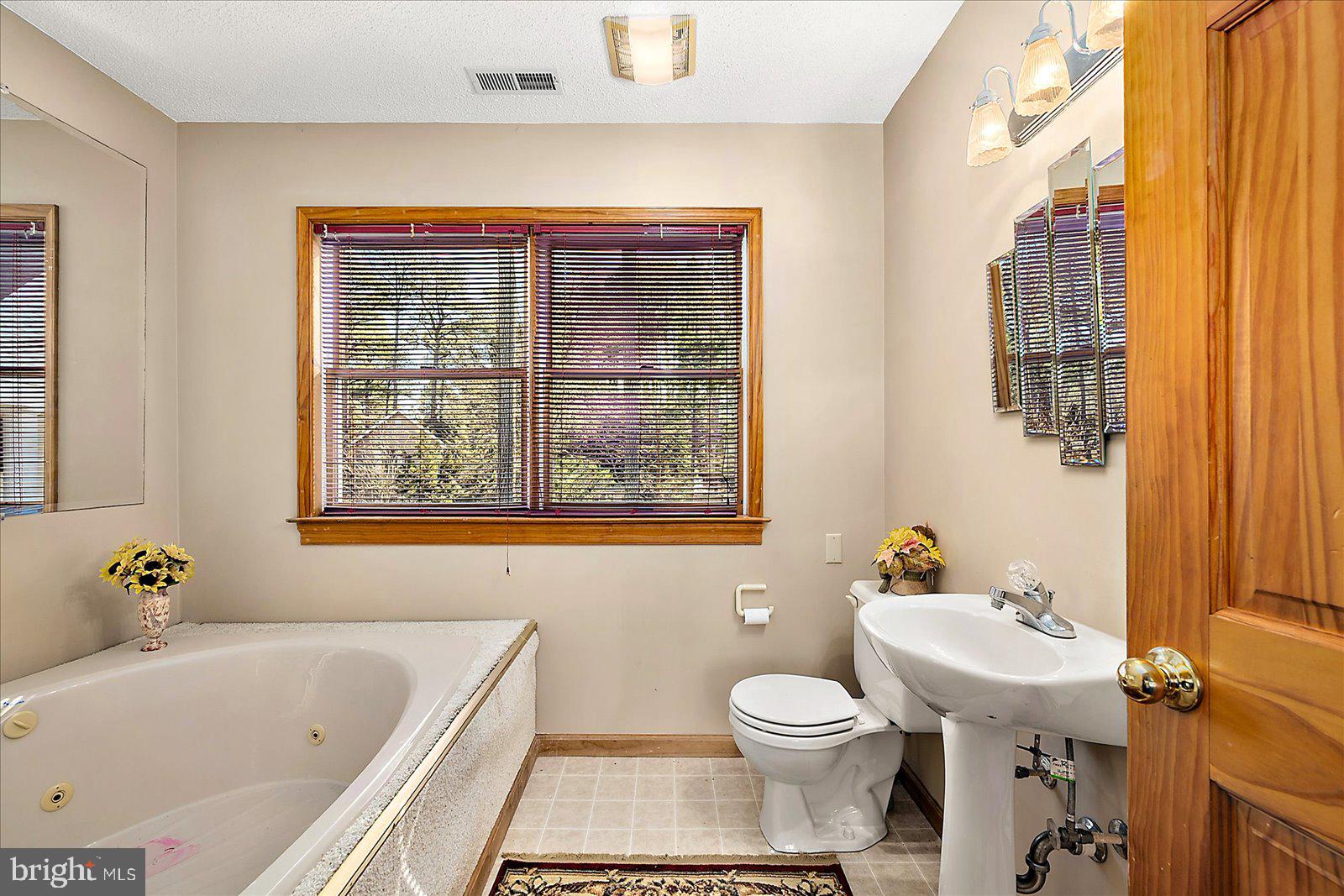 CHARLES LEWIS FARM - Residential