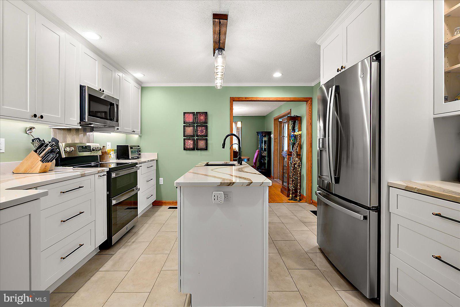 CHARLES LEWIS FARM - Residential