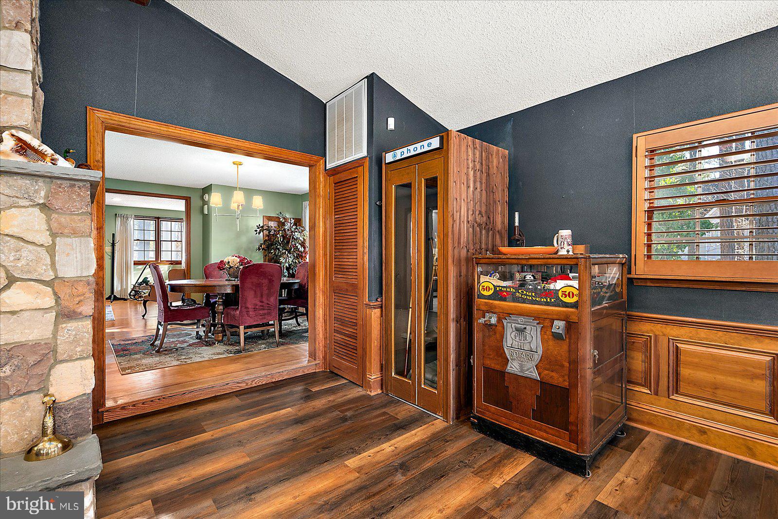 CHARLES LEWIS FARM - Residential