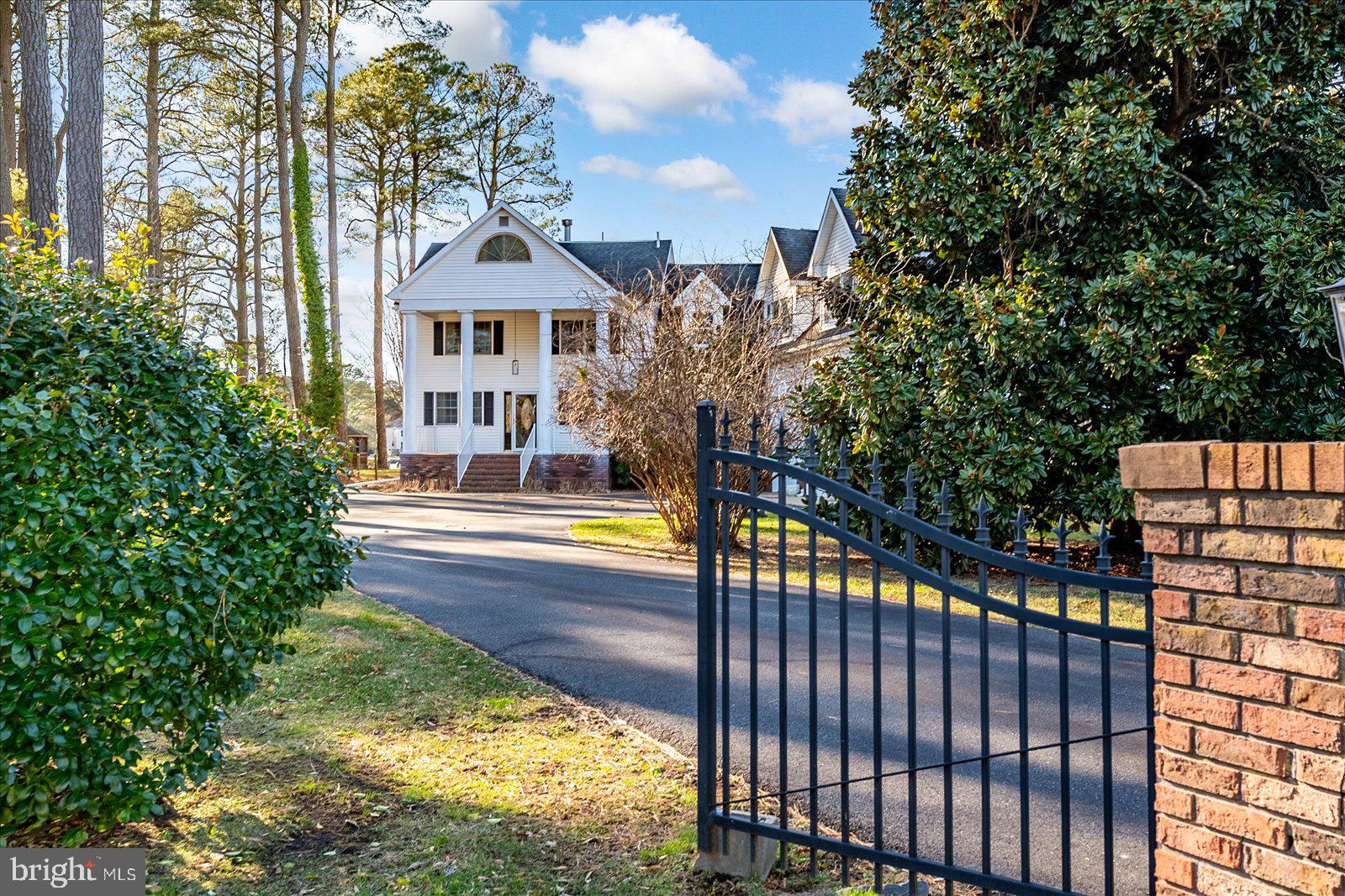 CHARLES LEWIS FARM - Residential
