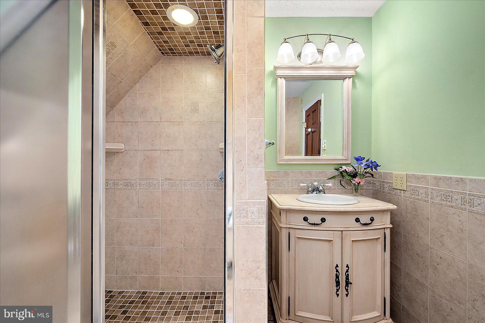 CHARLES LEWIS FARM - Residential