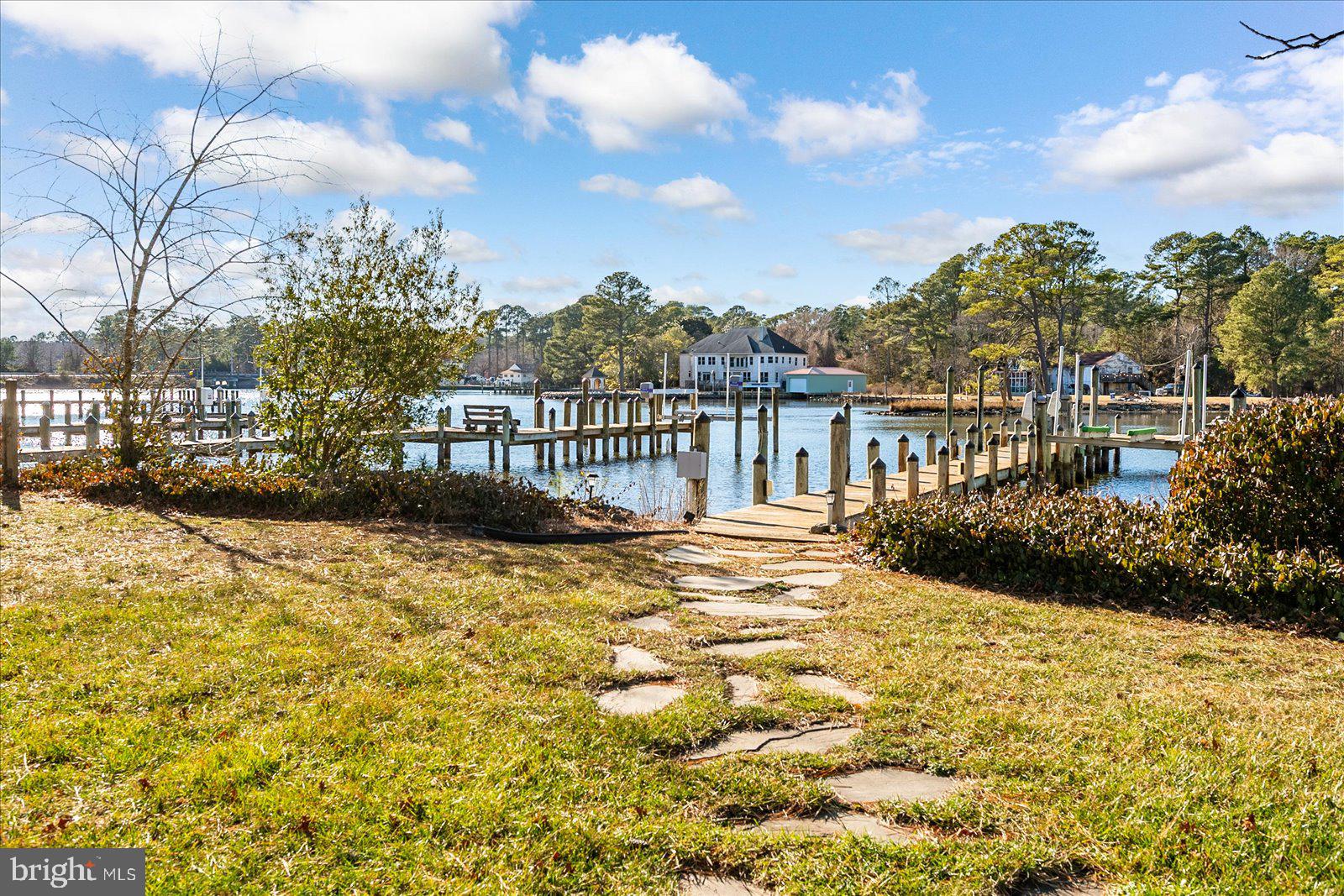 CHARLES LEWIS FARM - Residential