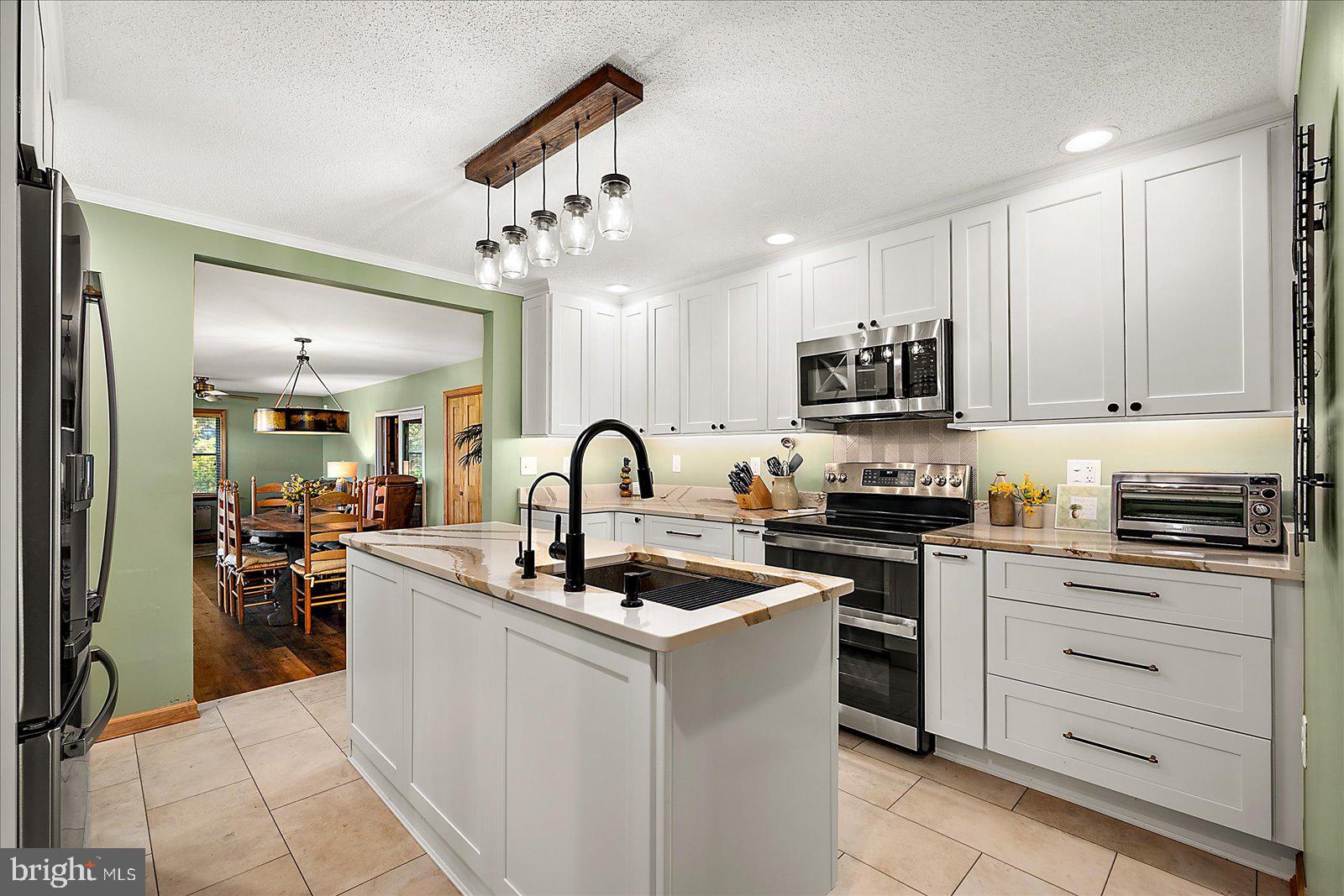 CHARLES LEWIS FARM - Residential