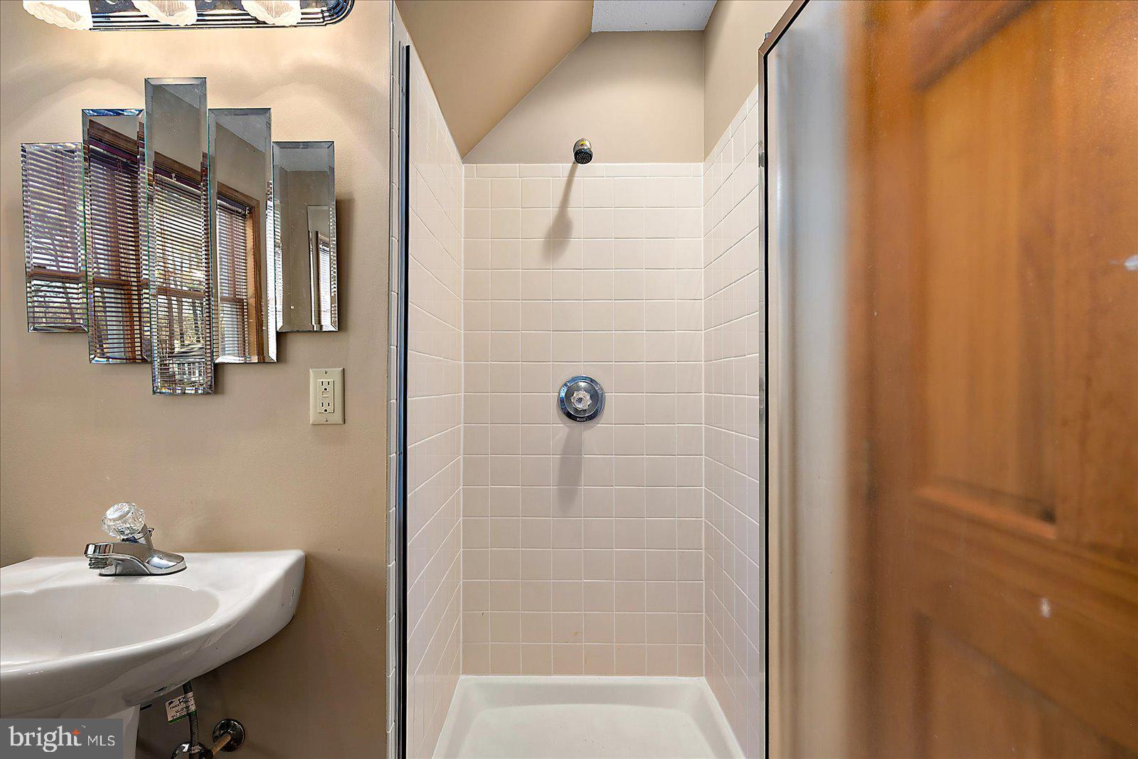 CHARLES LEWIS FARM - Residential